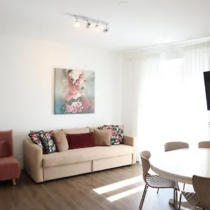 arthouse-apartment-graz.graz-austria-hotels.com/